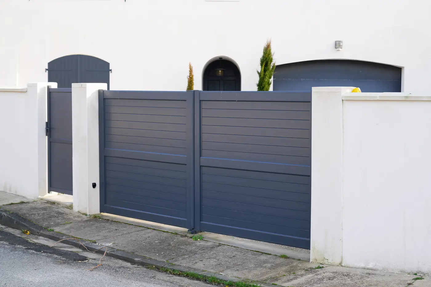 Portail battant aluminium